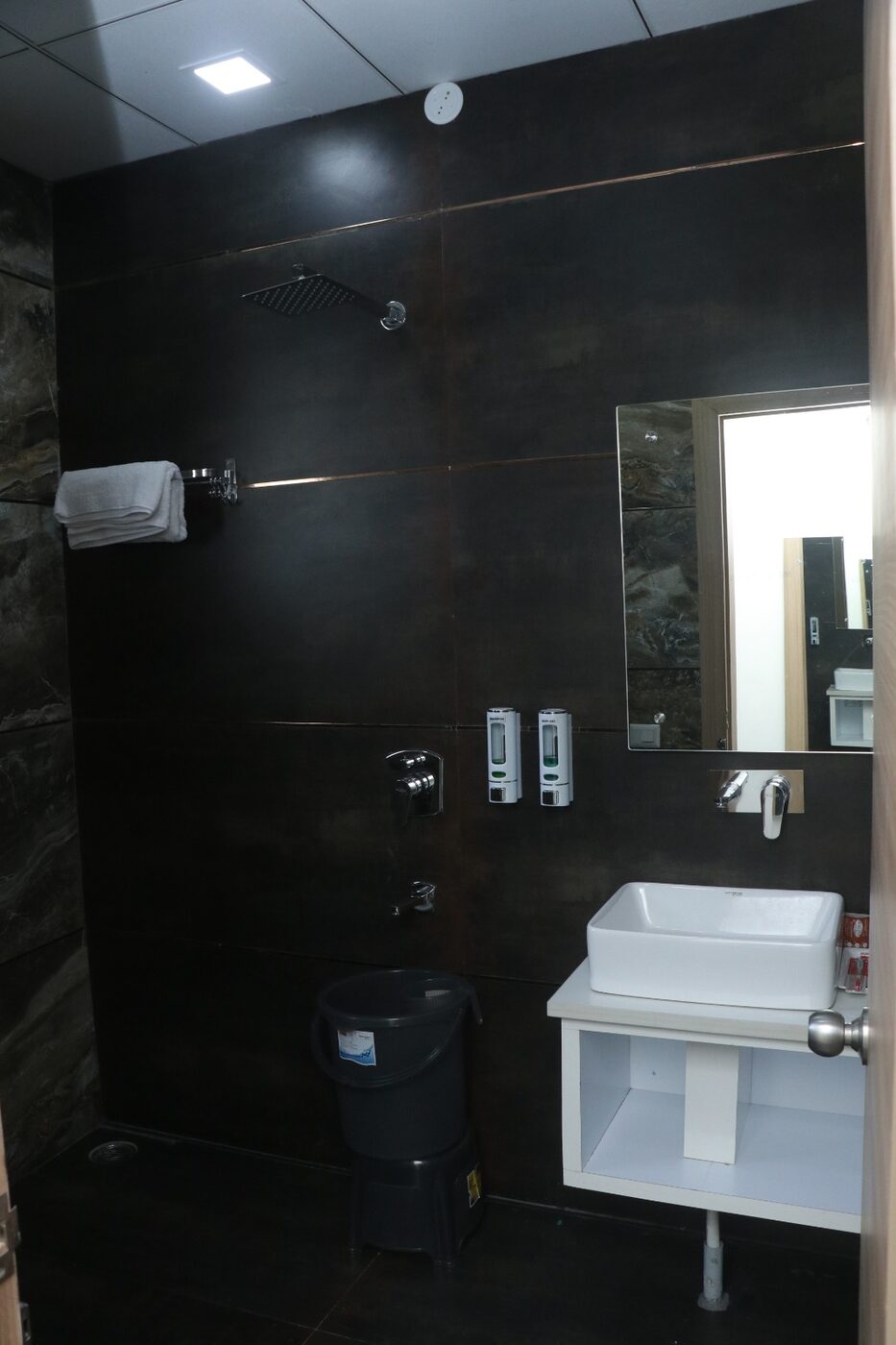 Executive Room at Hotel The Royal Jewel — photo 11
