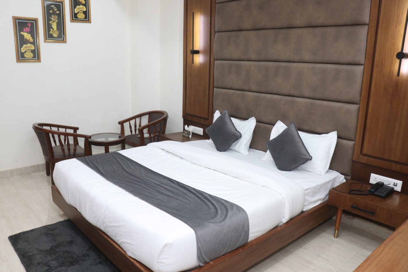 Suite Room with Bath Tub at Hotel The Royal Jewel — photo 2
