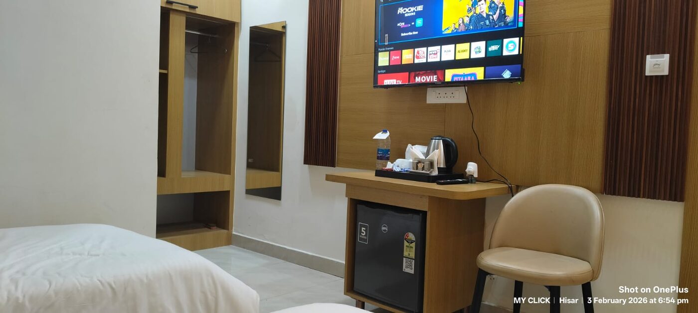 Super Deluxe Room at Hotel The Royal Jewel — photo 5